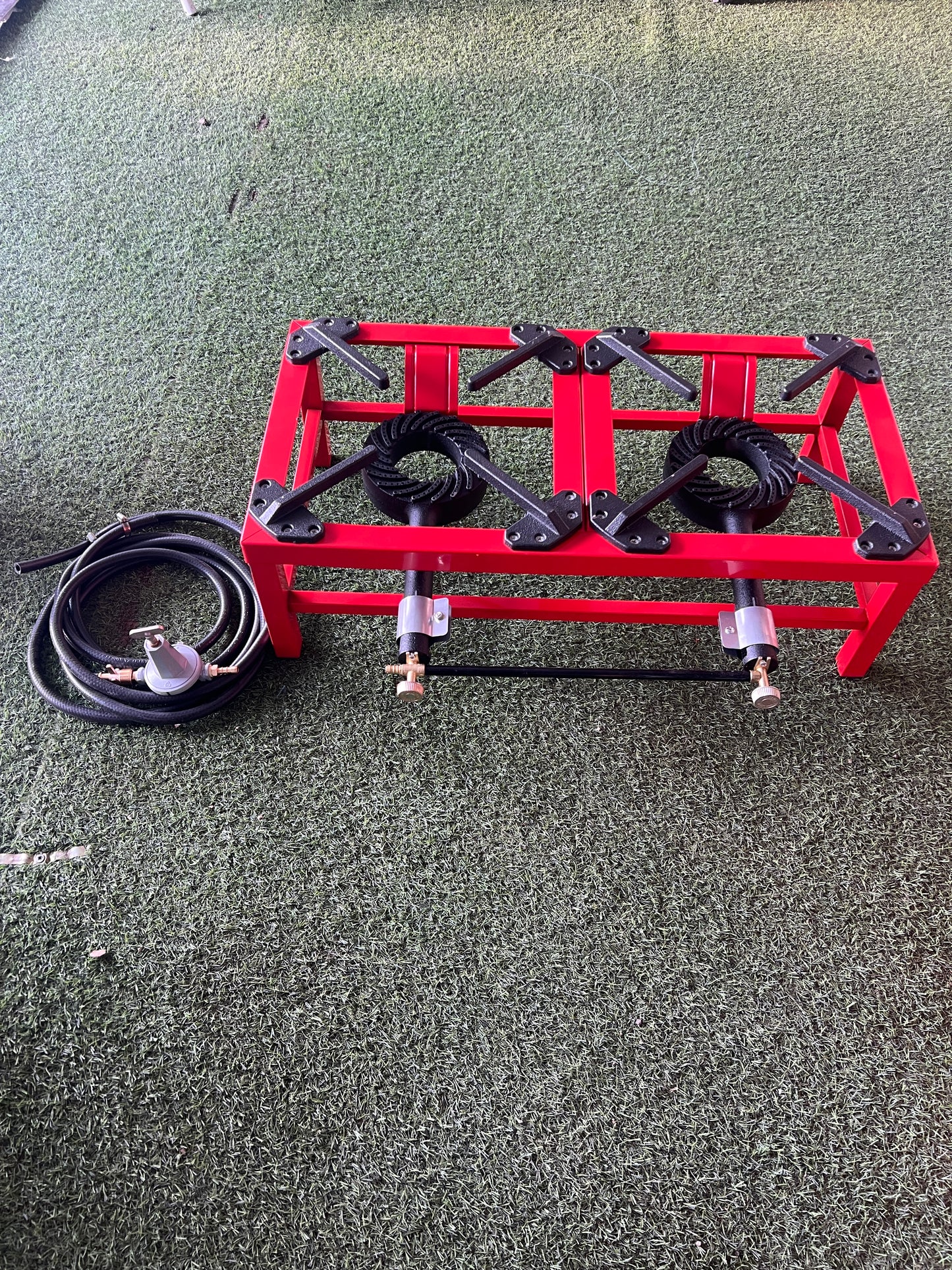 קיט כירת שטח כפולה כולל ווסת וצינור לחץ תקניים הכירה בלי חישן לשימוש חיצוני בלבד ..