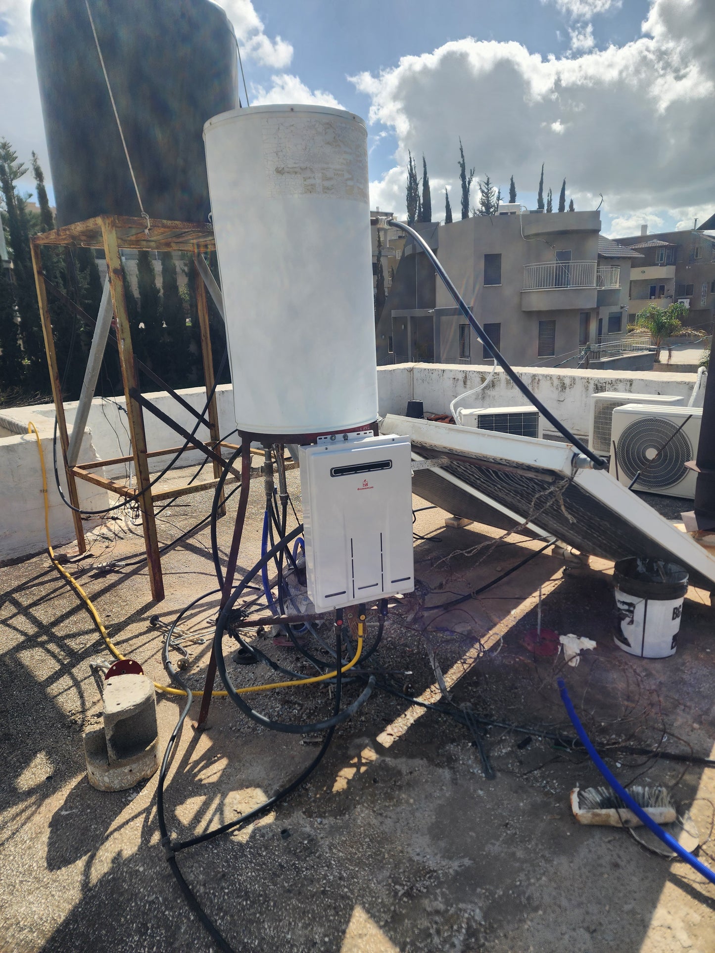 מחמם מים מיידי Immergas – חיצוני 17 ליטר.. איטלקי