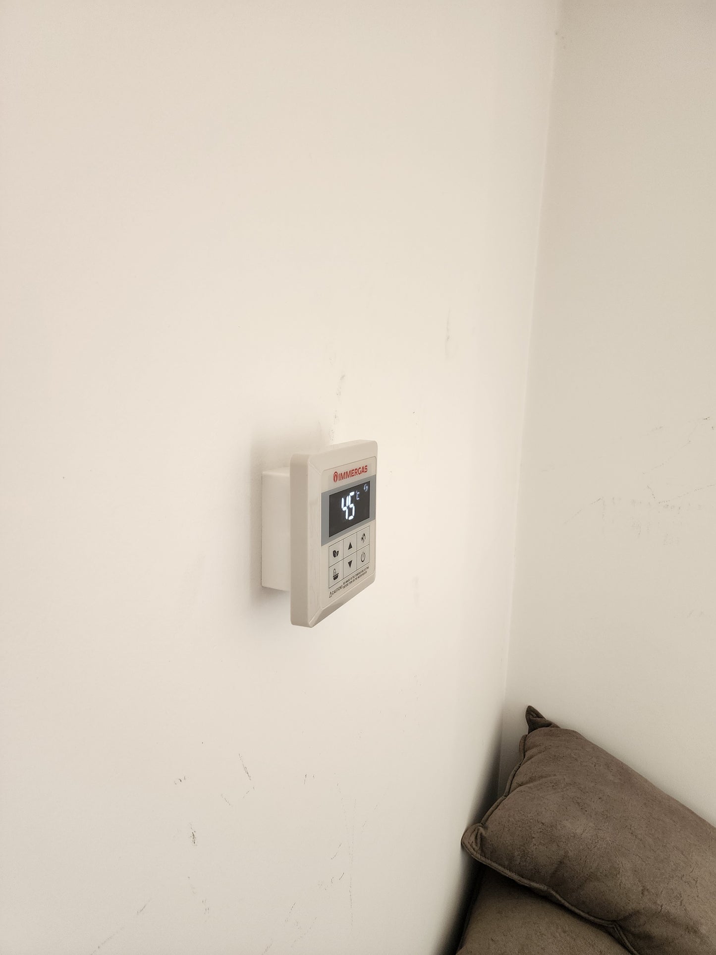 מחמם מים מיידי Immergas – חיצוני 17 ליטר.. איטלקי